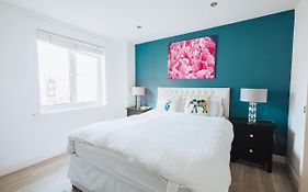 Beautiful Central Family Apartment For 6